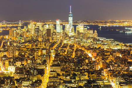 空中纽约市地平线街市曼哈顿在黄昏