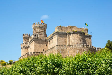 曼萨纳雷斯的门多萨城堡，西班牙