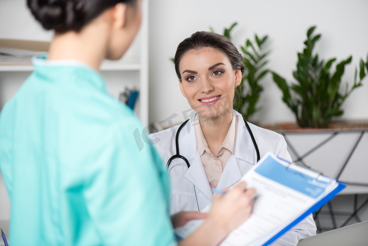 与医生谈话摄影图片-与医生谈话摄影作品-千库网