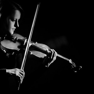 小提琴的球员小提琴演奏古典音乐