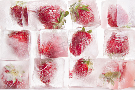 冰块与草莓