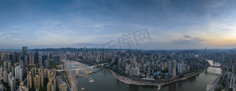 重庆城市宣传摄影照片_城市全貌下午城市建筑建筑摄影图配图