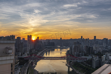 暴热摄影照片_重庆日出图早上建筑户外摄影摄影图配图