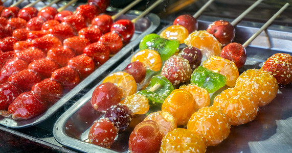 美食冰糖葫芦甜食传统小吃糖葫芦摄影图配图