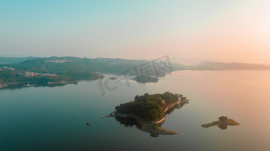 海俯拍摄影照片_长寿湖清晨上午湖泊户外摄影摄影图配图