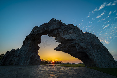 夕阳山川下午山川户外摄影摄影图配图