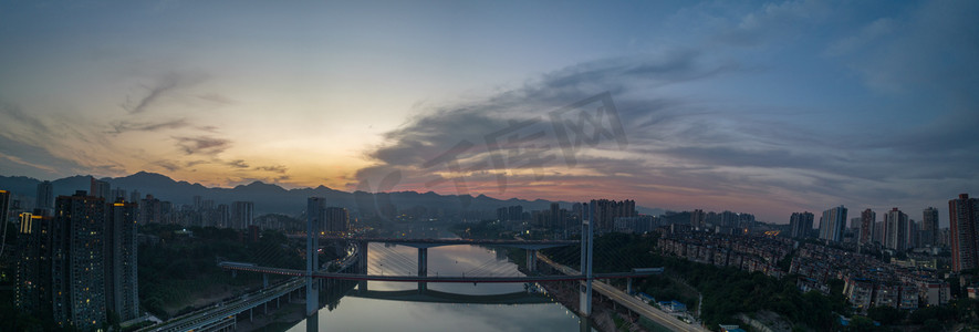 重庆游玩摄影照片_城市下午桥梁户外摄影摄影图配图