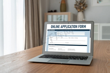 在互联网网站上申请时尚注册的网上表格。网上报名表格