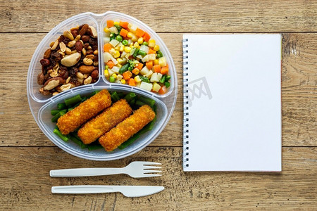 顶视图分类批量食品熟与空笔记本2