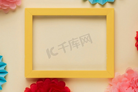 黄木边框相框装饰折纸花