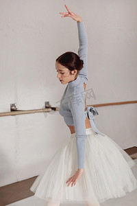 舞蹈背景卡通摄影照片_芭蕾舞女芭蕾舞裙