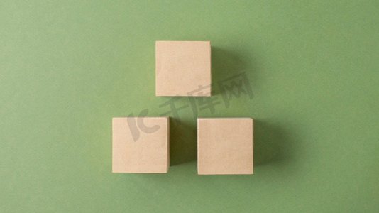 几何切割摄影照片_排列毛坯木方块4