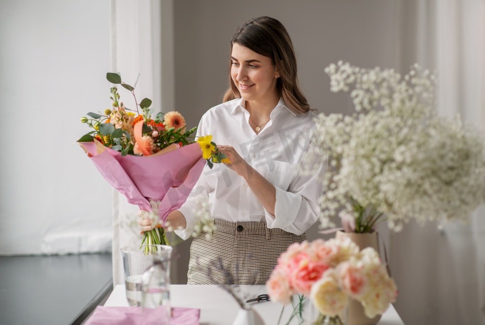 苏州家居插花培训-德信官方网站苏州插花的讲座-满载而归