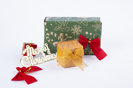 礼物送礼圣诞节节日喜庆绿色蝴蝶结传统金色