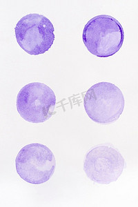 紫色圆点水彩白色壁纸