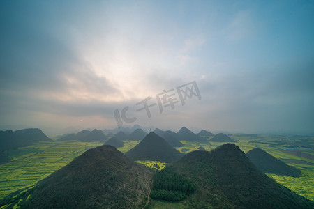 金鸡峰丛油菜花