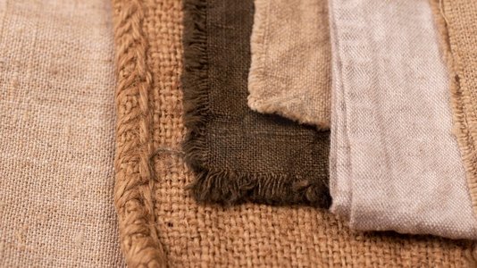 平铺单色分类纺织品