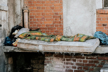 前视床垫为无家可归者提供床垫