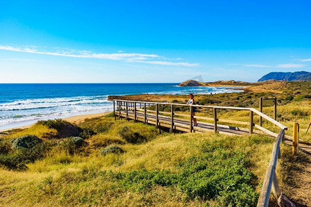 wood摄影照片_ walk，boardwalk，wood，people