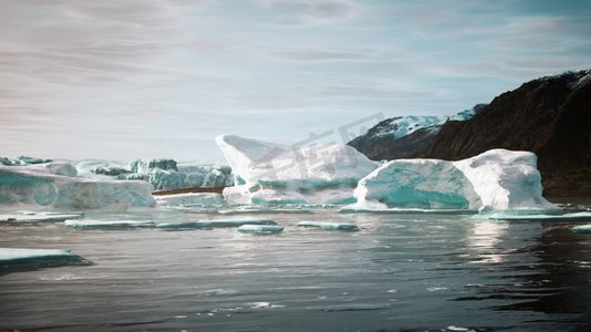 格陵兰地区附近的大冰山