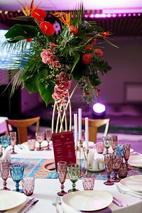 宴会厅摄影照片_宴会厅五颜六色的马拉坎风格装饰