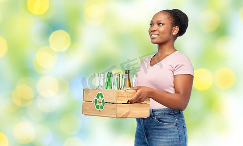 绿色环保垃圾分类摄影照片_ 玻璃，瓶子，废物，分类