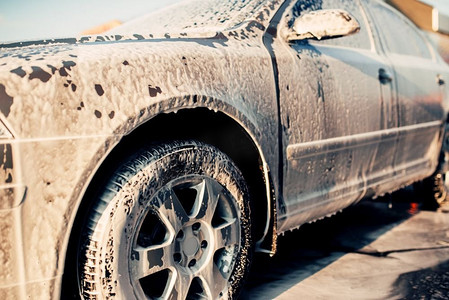 湿车泡沫，汽车泡沫，洗车。洗车站。湿车泡沫，汽车泡沫，洗车