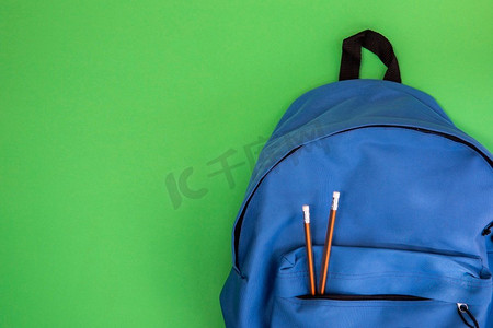 蓝色书包铅笔高分辨率照片。蓝色书包铅笔高品质的照片