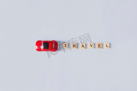 旅行信件玩具车。高分辨率照片。旅行信件玩具车。高质量照片