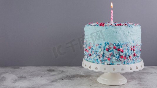 美味的生日蛋糕。高分辨率照片。美味的生日蛋糕。高品质的照片