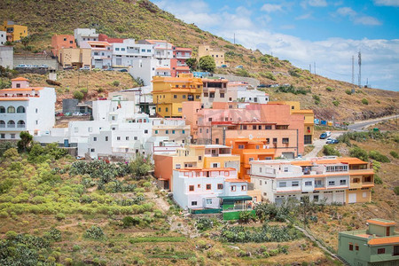 costa摄影照片_在热带岛屿特内里费岛，加那利岛的山风景在西班牙。 