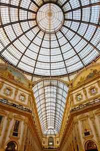 意大利米兰Vittorio Emanuele II画廊的玻璃圆顶