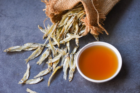 白碗鱼露,袋装小鱼干,发酵鱼或小水生动物鱼露,发酵食品