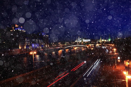冬季城市的夜间交通