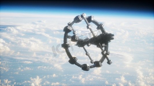 宇宙星球飞船摄影照片_地球与外层空间站。这张照片的元素由NASA提供。地球和外层空间站