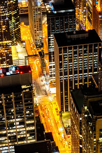 日落鸟瞰图芝加哥地平线大厦和密歇根湖在芝加哥市中心在芝加哥伊利诺伊州芝加哥市美国。