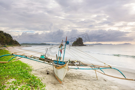传统的菲律宾船在海上，巴拉望岛，菲律宾