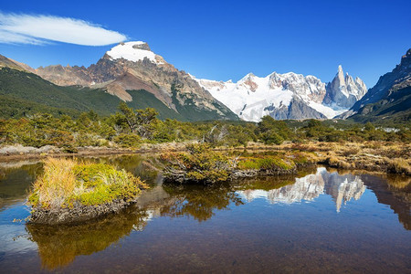 著名的美丽山峰Cerro Torre在巴塔哥尼亚山脉，阿根廷。南美洲美丽的山脉景观。