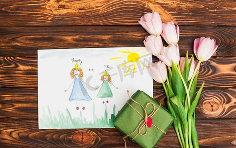 儿童卡通可爱框摄影照片_儿童绘画女王公主鲜花礼盒