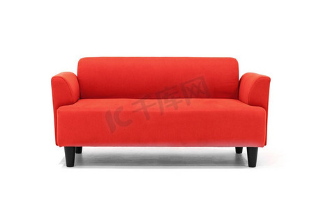 红色斯堪的纳维亚风格当代沙发在白色背景与现代和最小家具设计时尚客厅