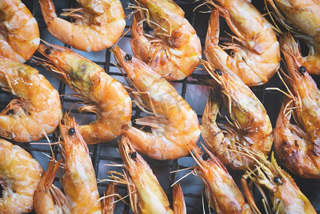 虾在炉子上烤烧烤海鲜/虾虾虾在烤架上烧焦麻虾油画