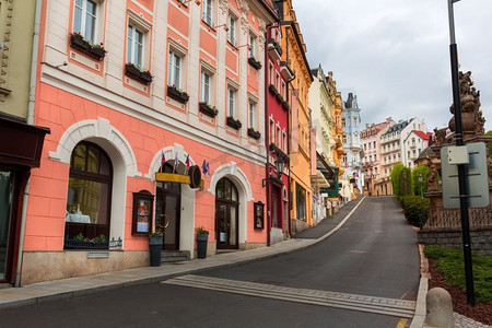 舒适街，没人，卡罗维发利，捷克共和国，欧洲。欧洲古城，著名的旅游和旅游胜地