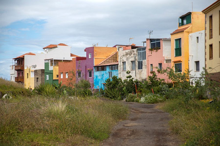 克鲁兹摄影照片_克鲁兹港。岛上五颜六色的房子。