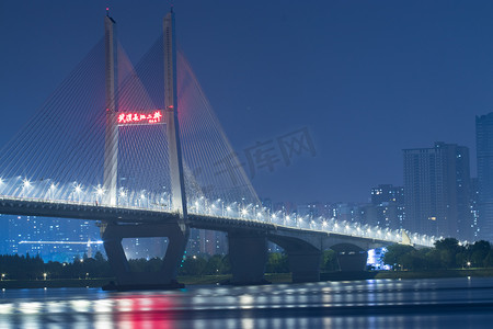 长江大桥武汉地标夜景交通