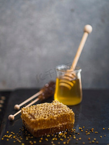 蜂巢蜂蜜木勺蜂花粉