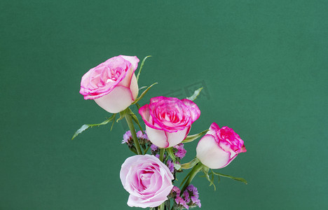 原创花朵摄影照片_粉色玫瑰鲜花花束