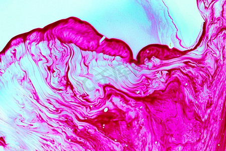 多彩油漆流体摄影照片_抽象流体紫色形状油