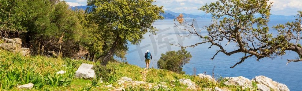 卡瑞安小径上的美丽风景。土耳其爱琴海。