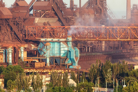 免抠烟雾摄影照片_ 铁，工厂，冶金，冶金