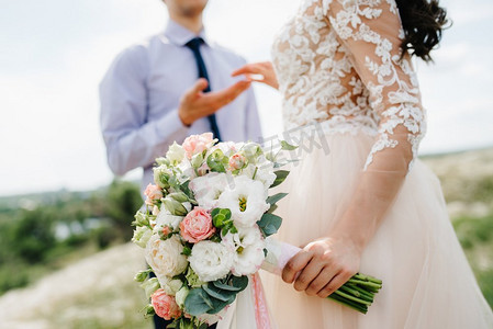 婚礼新娘摄影照片_婚礼花束